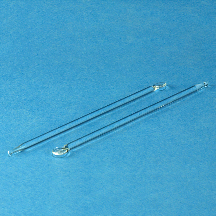 Augensalbenstäbchen mit Knopf und Spatel, 100 x 3-4 mm, CE (100 Stck.)